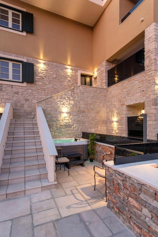 Apartament Teona Luxury With Jacuzzi And Terrace Sea View *